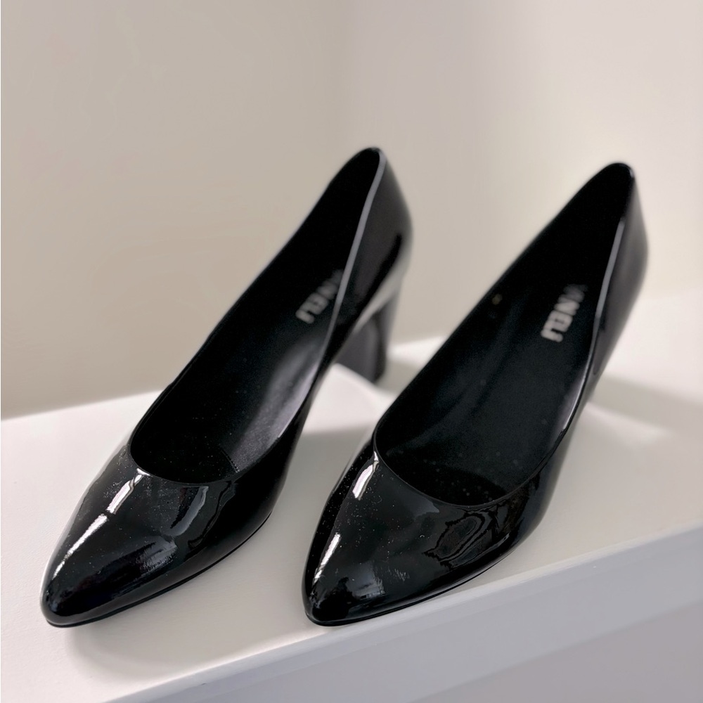 Vaneli black patent rounded point pumps. Heel height 2.75”. Size 9W.